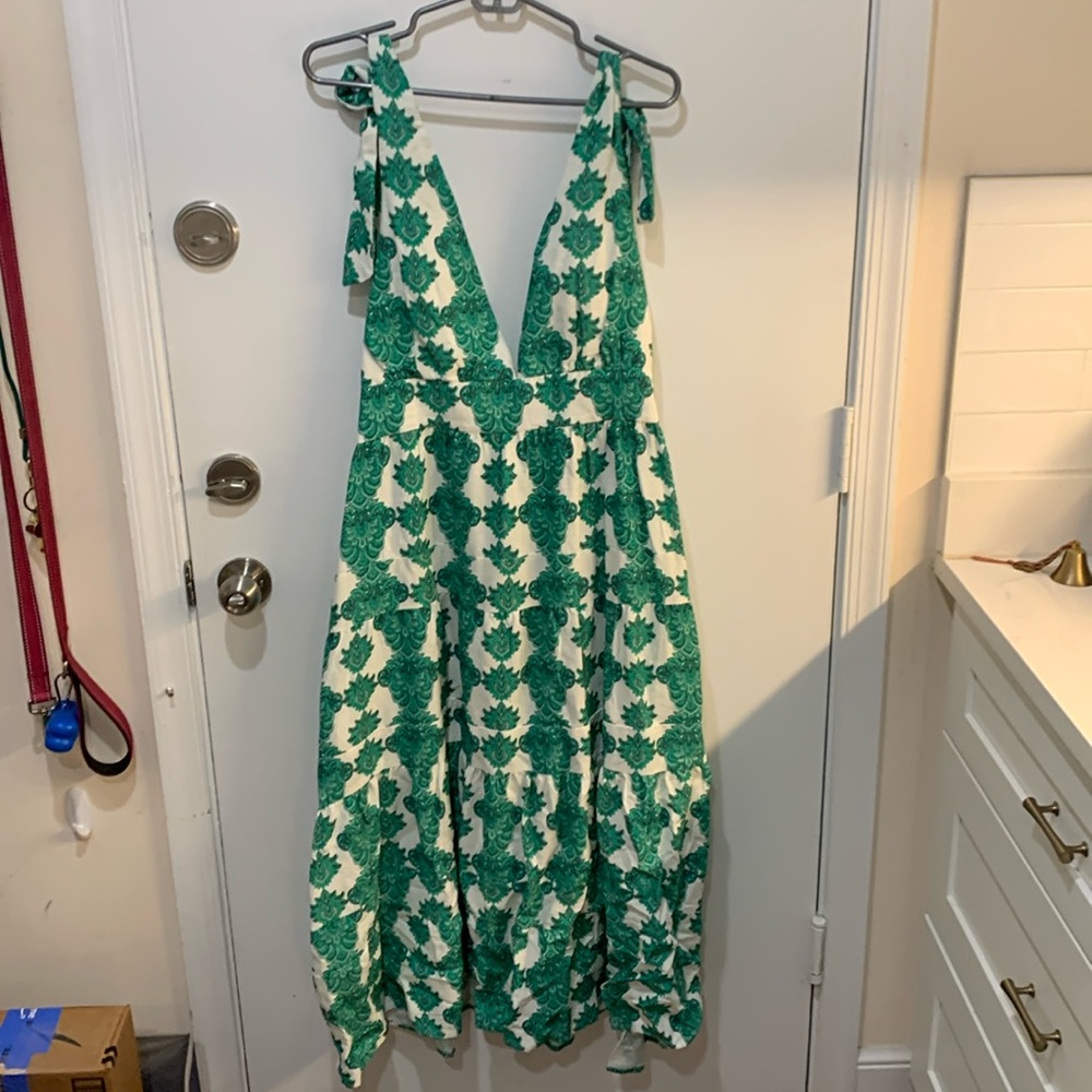 House of Harlow 1960 pretty green dress with ties on the shoulders